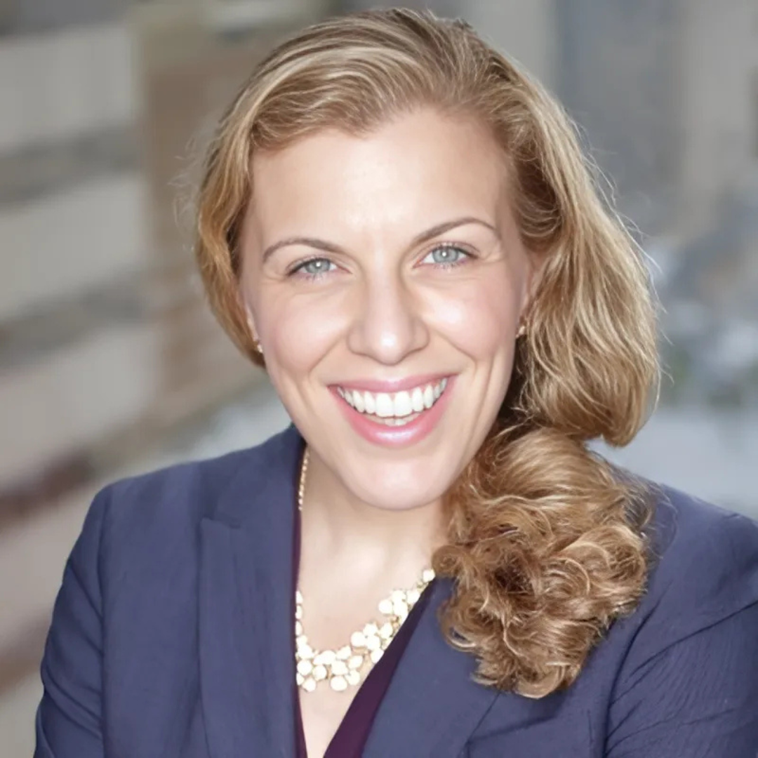 Gina Kline headshot
